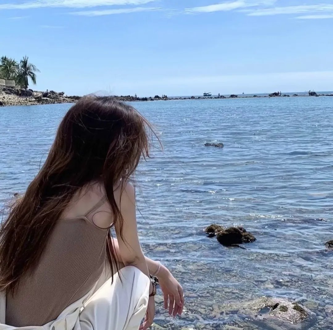 那天的氛围 海报